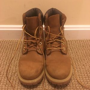 Women’s dark tan timberland boots
